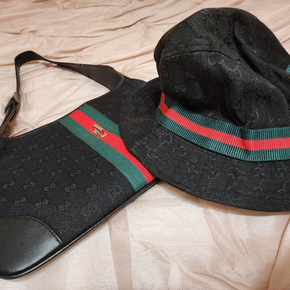 COPY - vntage Gucci matching purse and bucket hat